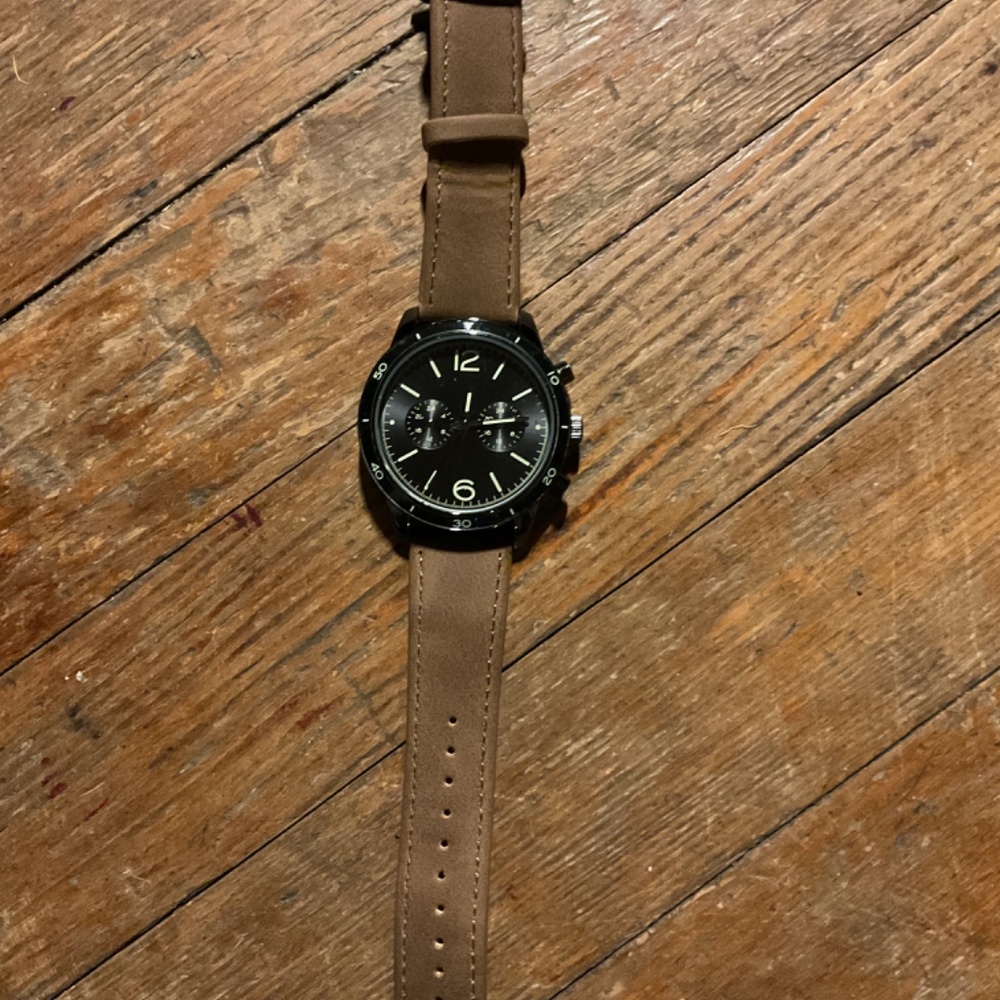 Men’s Watch - Picture 7 of 8